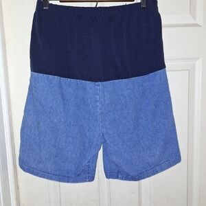 New addition maternity shorts size 14